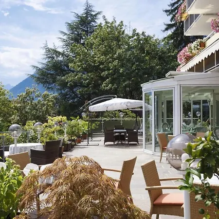 Tiffany Szálloda 3*