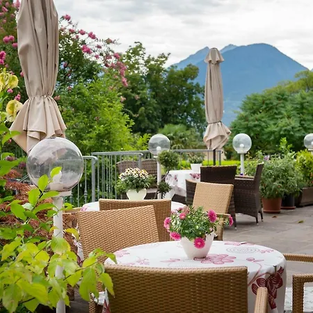 Szálloda Tiffany 3*